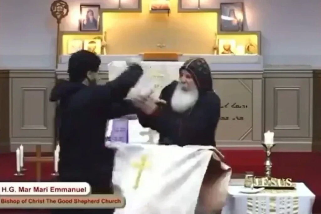 В Австралии мужчина с ножом напал на священника во время церковной службы