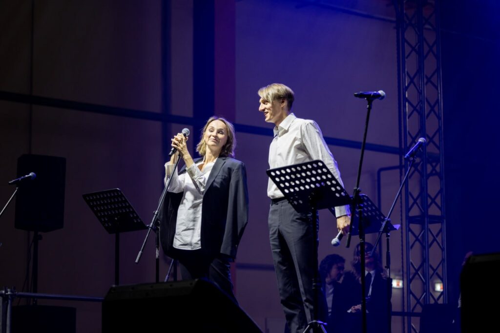 Артисты из Москвы выступили на космодроме Восточный