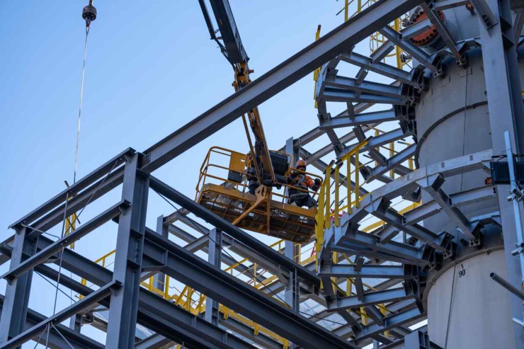 Один день из жизни сотрудника Амурского газохимического комплекса