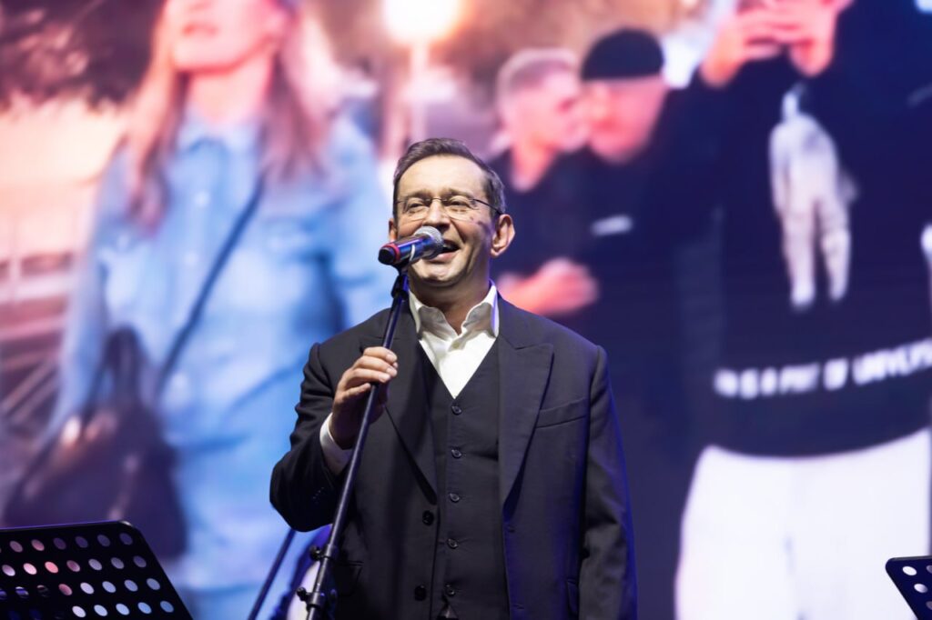 Артисты из Москвы выступили на космодроме Восточный