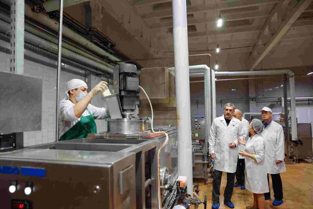 В Благовещенске на молочном комбинате запустят уникальное производство