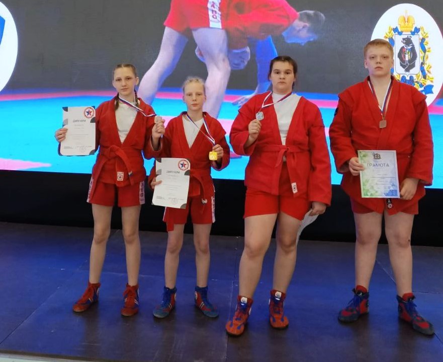 Самбисты Приамурья показали хабаровчанам, кто сильнее