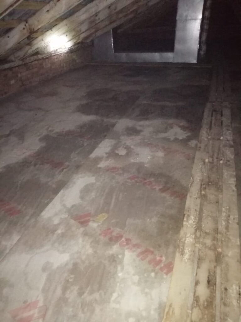 Придется платить дважды? В Зее пять лет топит многоквартирный дом