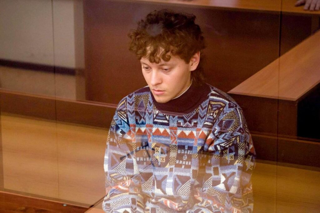 Певец Шарлот