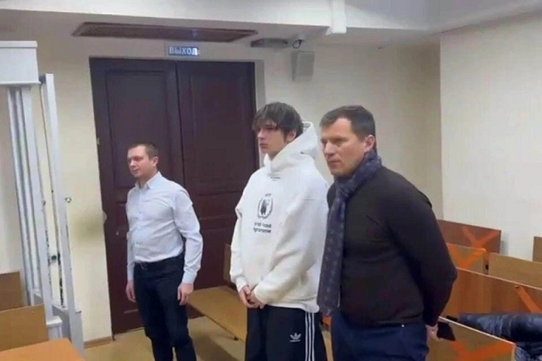 Сбежавший в США рэпер Vacio хочет отказаться от российского гражданства