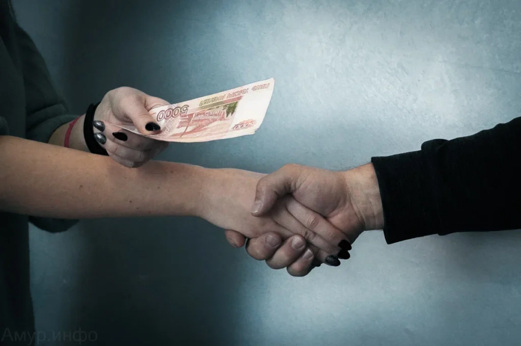 В Приамурье женщин силой заставляли оказывать интимные услуги
