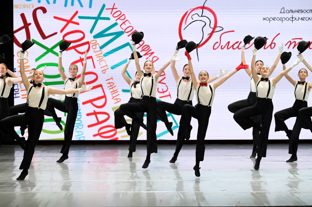 Сто тысяч рублей из Благовещенска увезли еврейские танцоры
