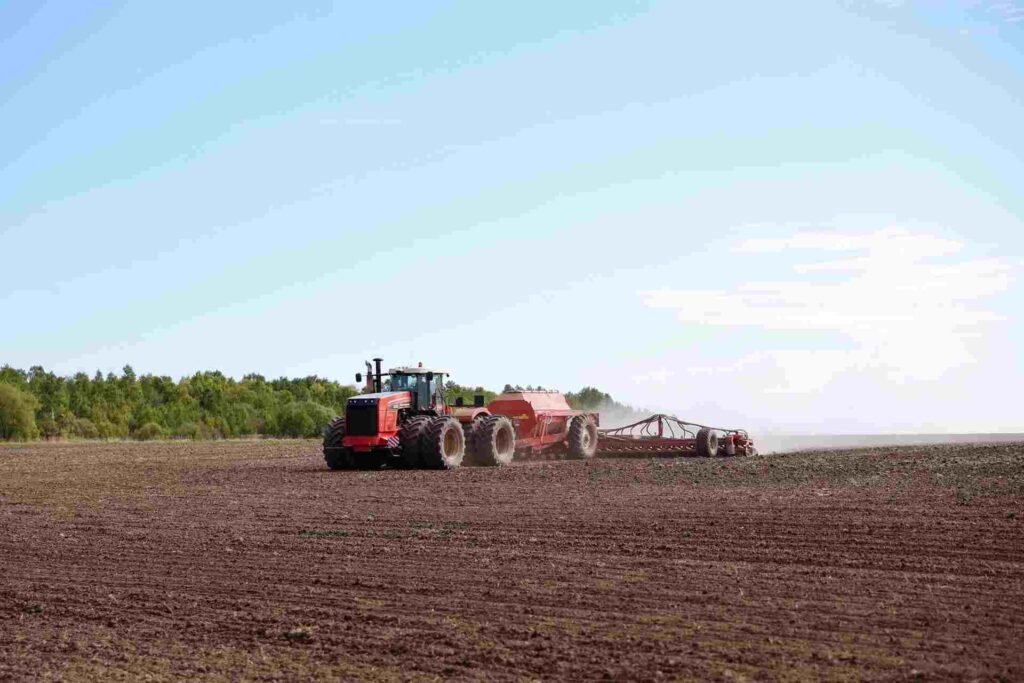 губернатор вышел в поля Приамурья