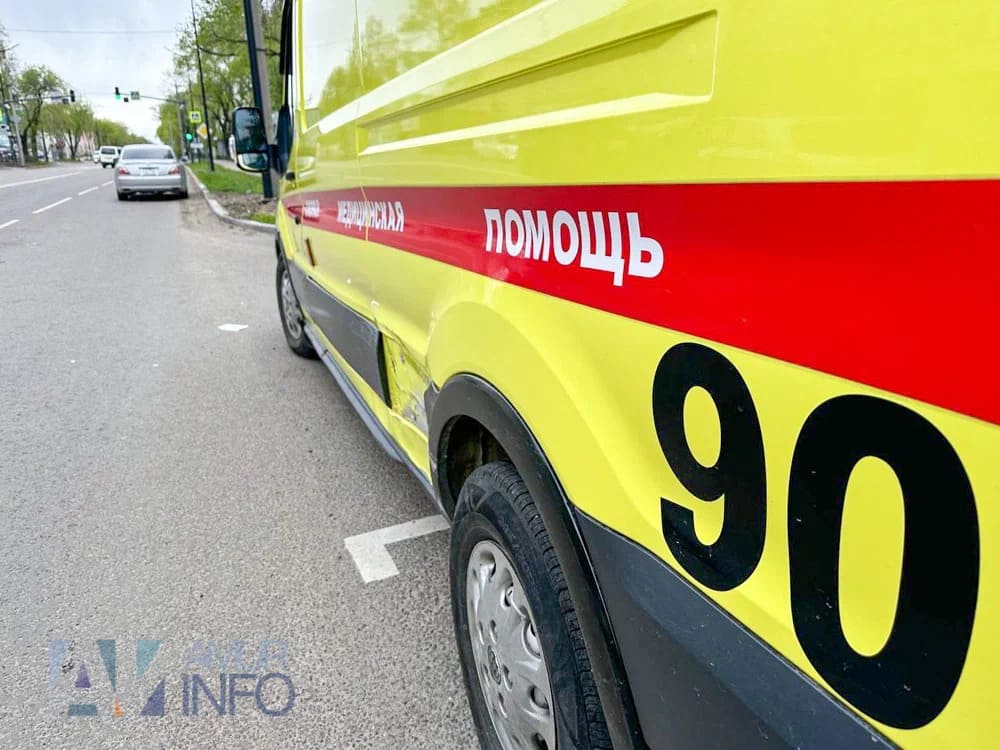 В Приамурье под колеса автомобиля попал мужчина