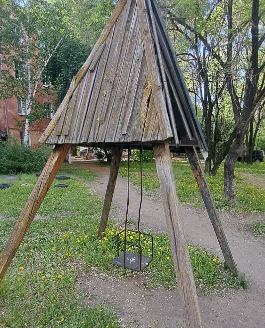 Виноватых найдут: опасную детскую площадку в парке Чигирей проверит прокуратура