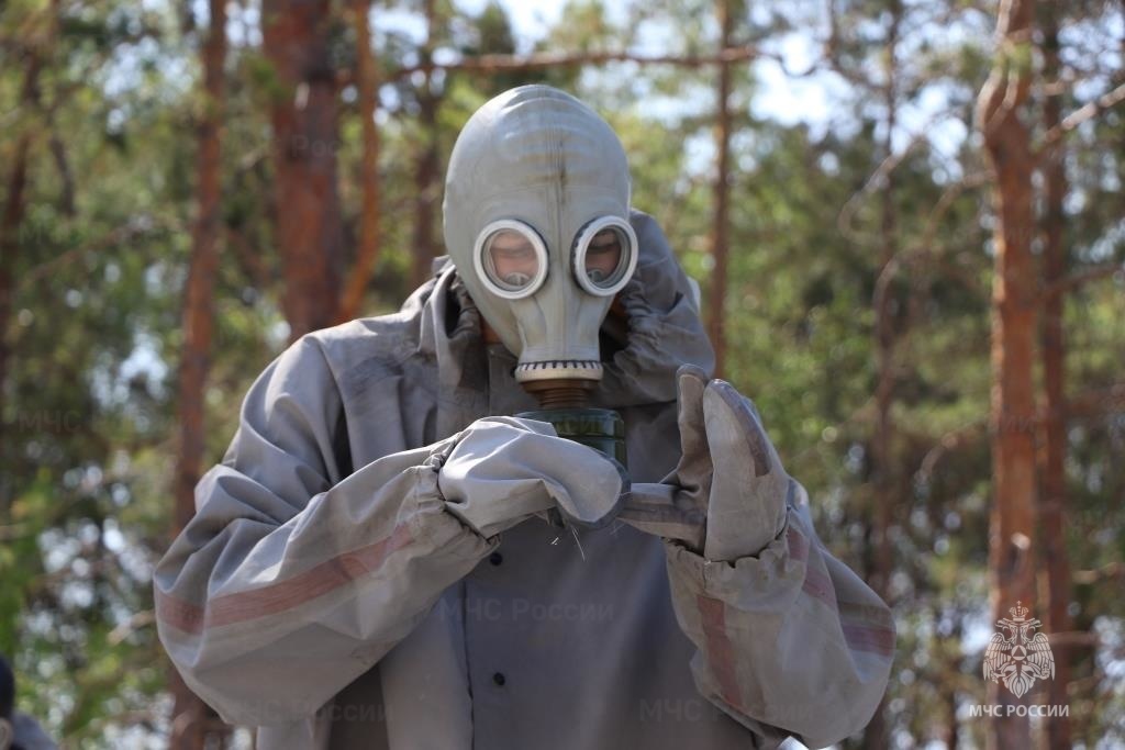 Был виден дым, отмечена зона заражения: зачем благовещенским школьникам понадобилась химзащита