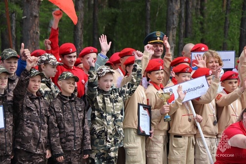 Был виден дым, отмечена зона заражения: зачем благовещенским школьникам понадобилась химзащита