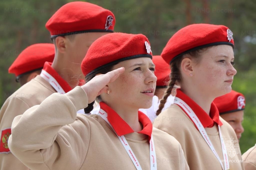 Был виден дым, отмечена зона заражения: зачем благовещенским школьникам понадобилась химзащита