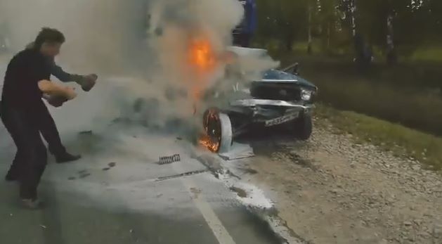 Мессендежры: на амурской трассе заживо сгорел человек