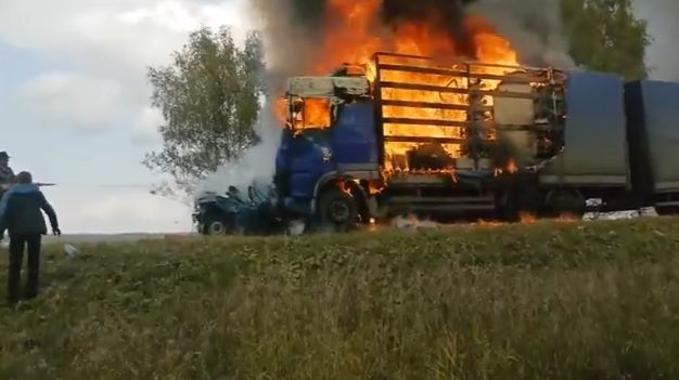 Мессендежры: на амурской трассе заживо сгорел человек