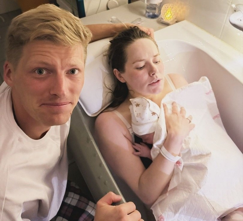 Звезда «Реальных пацанов» Зоя Бербер родила сына в ванной