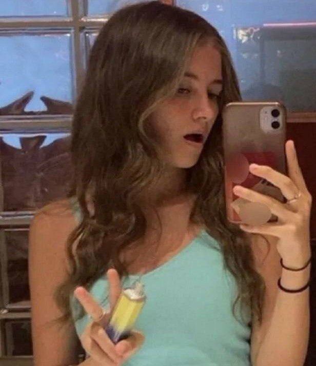 У 17-летней британки удалили часть лёгкого из-за частого курения вейпа