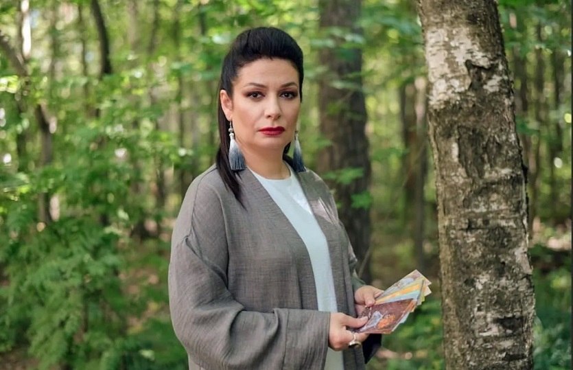 Участницу «Битвы экстрасенсов» Алёну Полынь задержали после обыска в её квартире