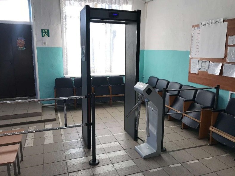 В Чувашии начались проверки из-за скандала с раздеванием школьников перед ЕГЭ