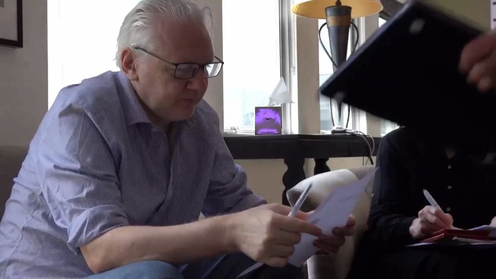 Джулиана Ассанжа освободили из британской тюрьмы 