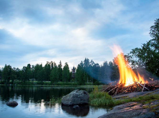 день летнего солнцестояния 2024, солнцеворот, ритуалы на день солнцестояния, исполнение желаний, полнолуние в день солнцестояния, ритуалы в день летнего солнцестояния
