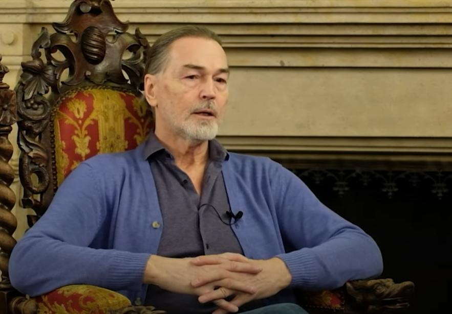 Никас Сафронов