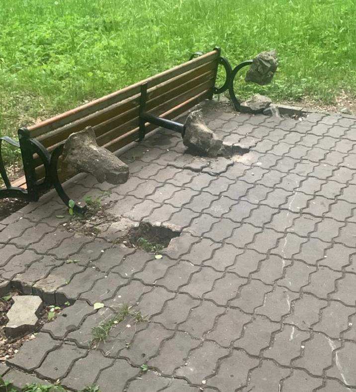 Сдержал слово: мэр Белогорска выплатил 10 000 рублей за информацию о вандалах