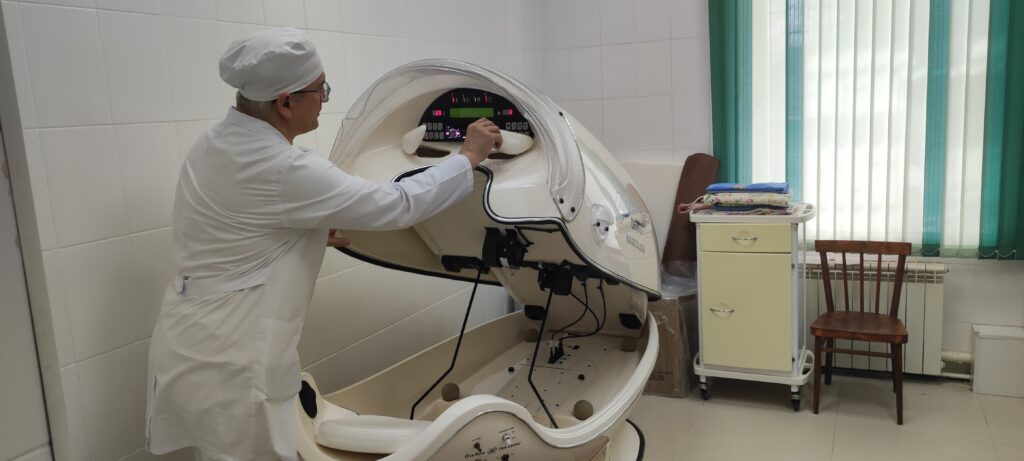 Быстро вызывает зависимость и губит организм: назван самый опасный алкогольный напиток