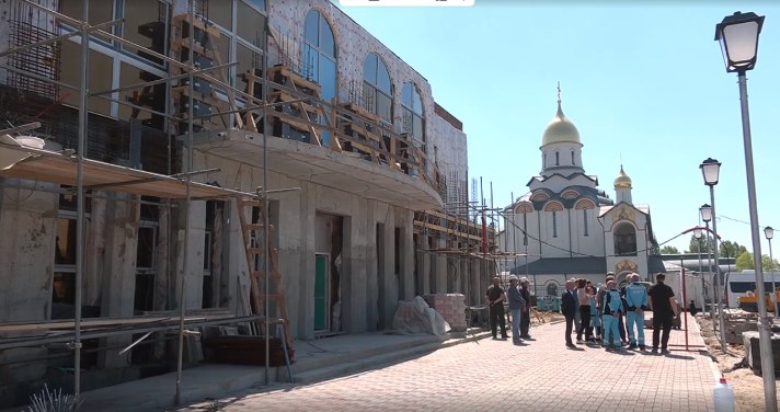 Спортивные скитания свободненских школьников закончатся уже в сентябре