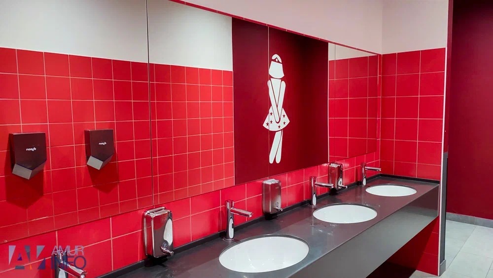 Об этом не говорят: как избежать запоров и геморроя на сидячей работе