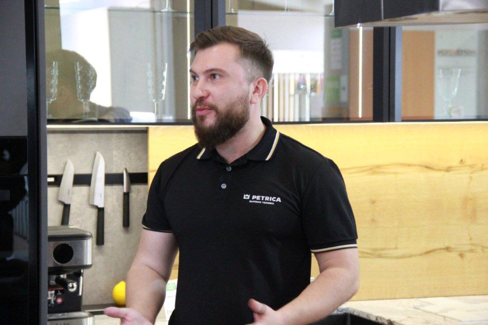 Петр Глазунов