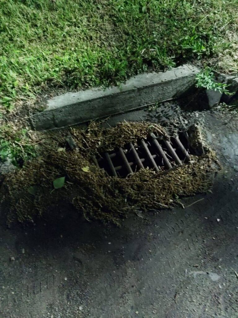 В Благовещенске борются с последствиями ливня