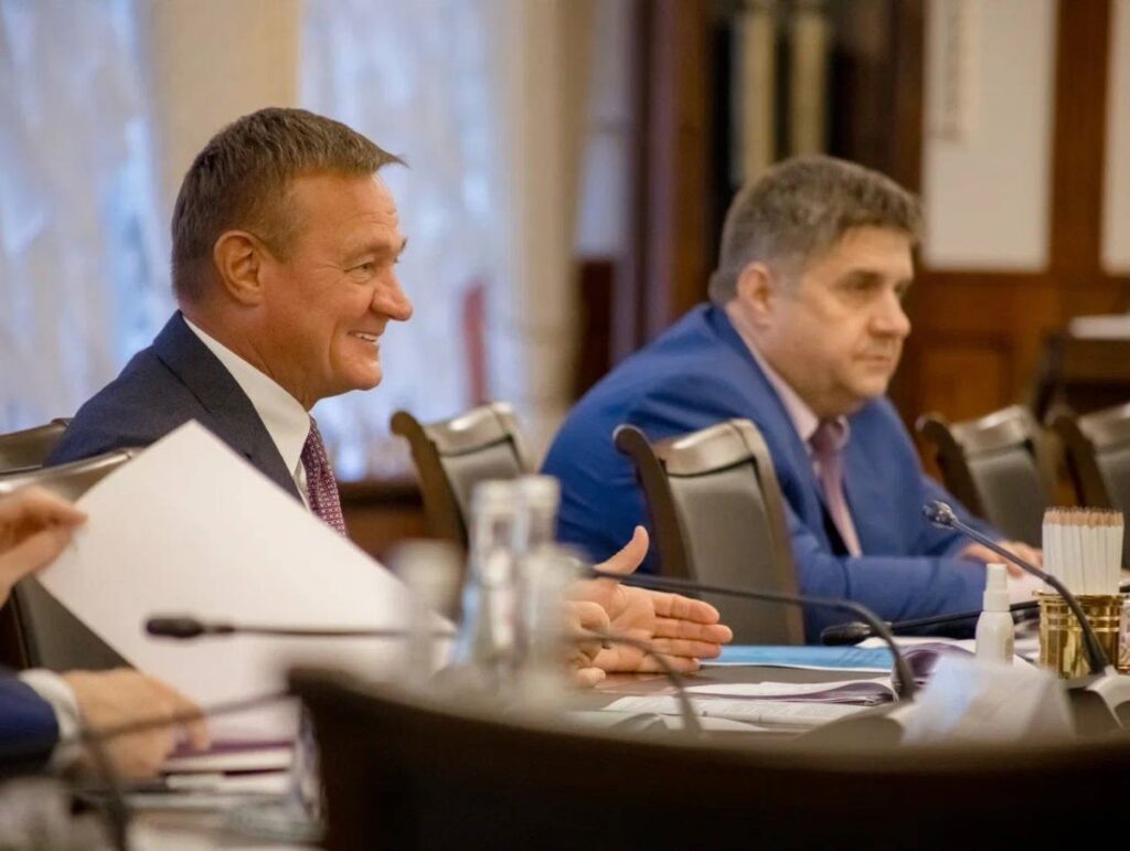 Дорогу в главный аэропорт Приамурья расширят до четырех полос