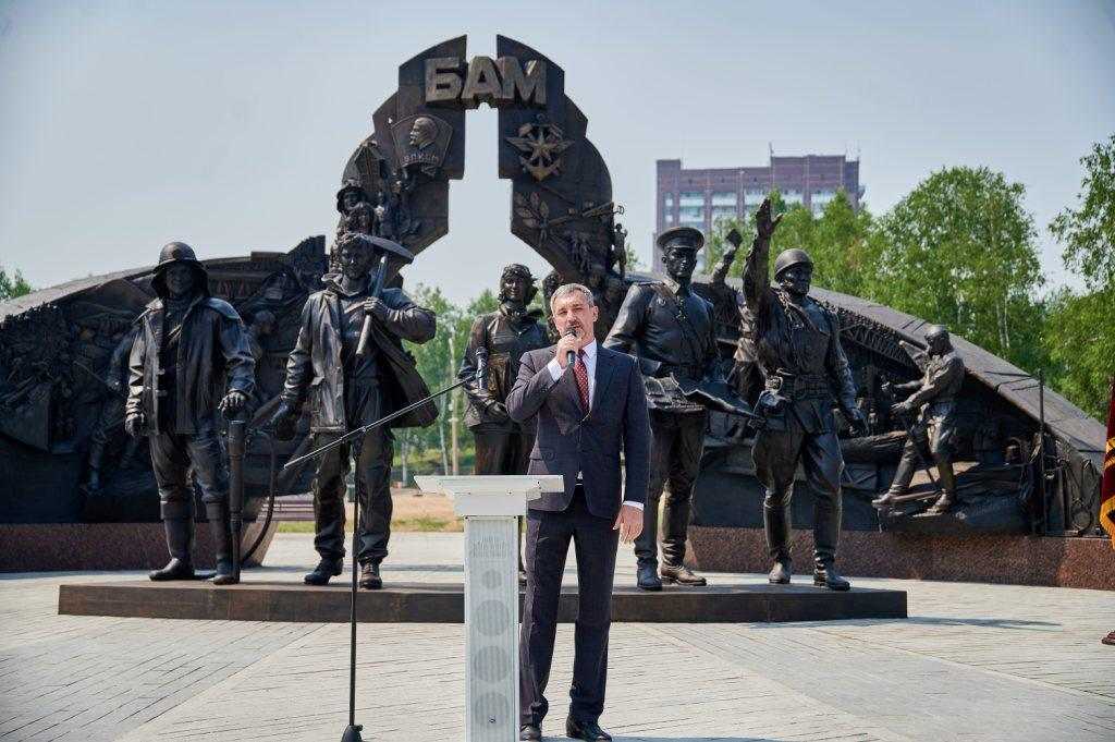 Открытие памятника бамовцам в Тынде, Василий Орлов