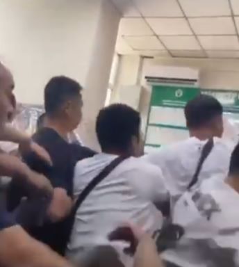 Китайские туристы устроили массовую драку на Приморской границе