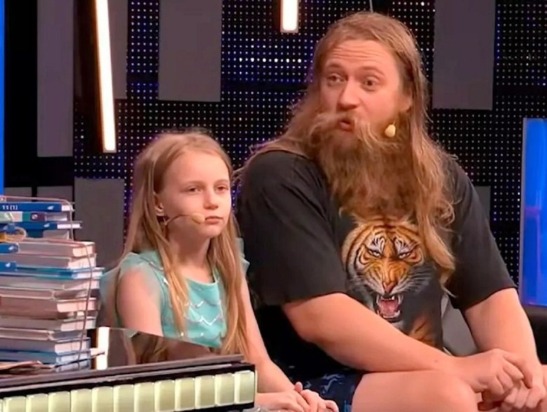 Алиса Теплякова с отцом.