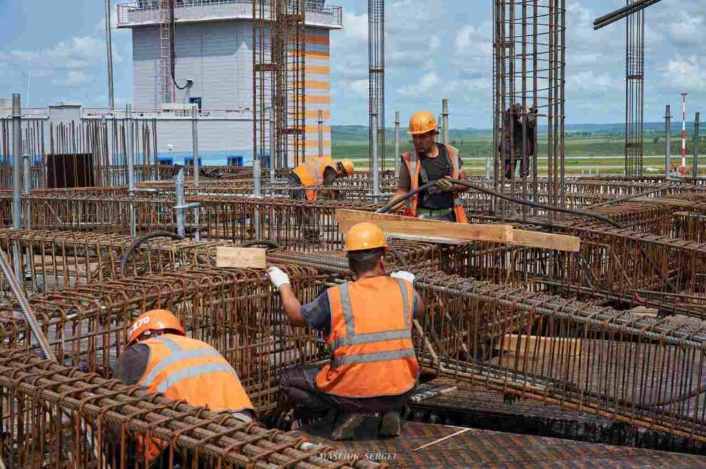 Амурчанам показали, как строится новый пассажирский терминал аэропорта Благовещенска