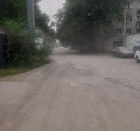 Задыхаемся от пыли: благовещенцы просят заасфальтировать оживленную улицу