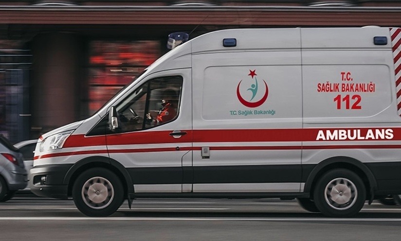 В Турции два человека погибли от удара током, наступив в лужу