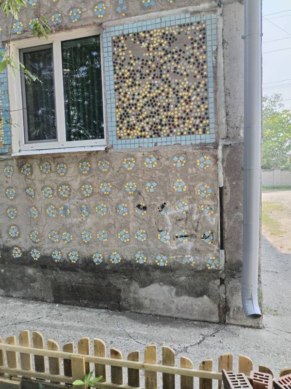 Дом вверх дном: благовещенская многоэтажка разрушается из-за недобросовестной УК