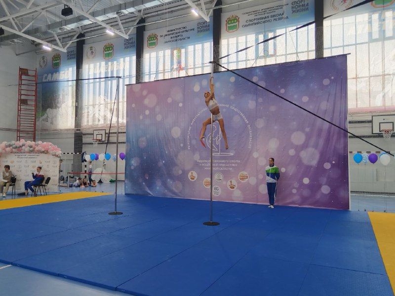Лучшие на пилоне: в Благовещенске прошел открытый кубок по женским видам спорта