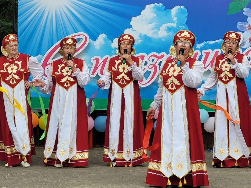 Газонокосилка в подарок: два амурских села отпраздновали свои юбилеи
