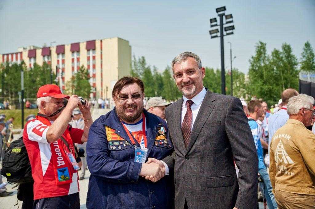 Открытие памятника бамовцам в Тынде, Василий Орлов