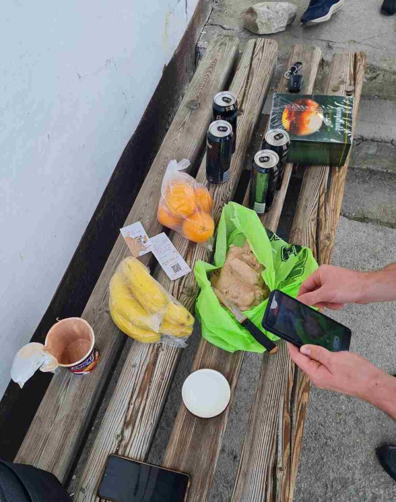 В амурскую колонию пытались передать наркотики, спрятанные в десерте