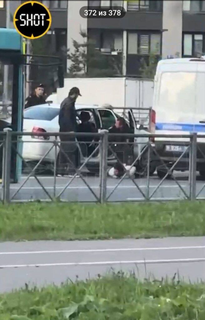 Неизвестные устроили перестрелку в жилом районе Санкт-Петербурга