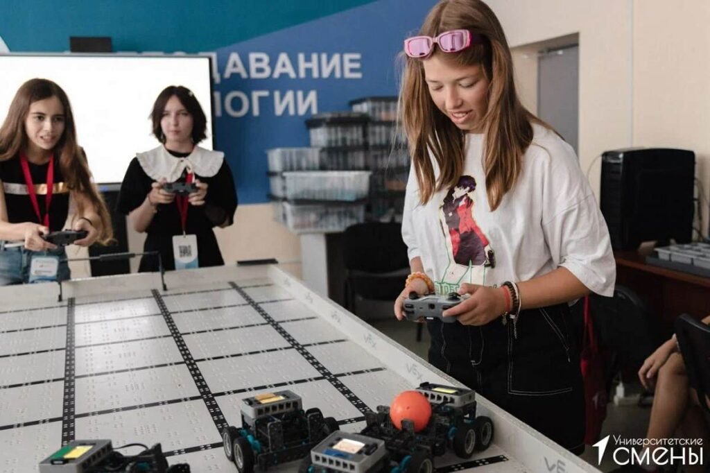 Юные амурчане поедут на университетские смены «Движения Первых»