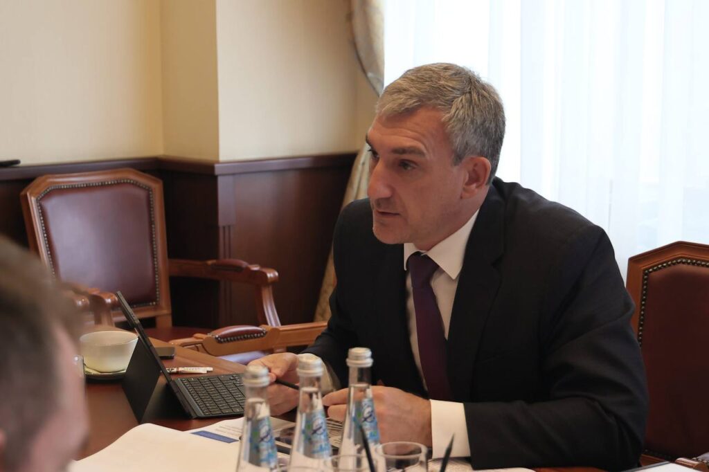 губернатор