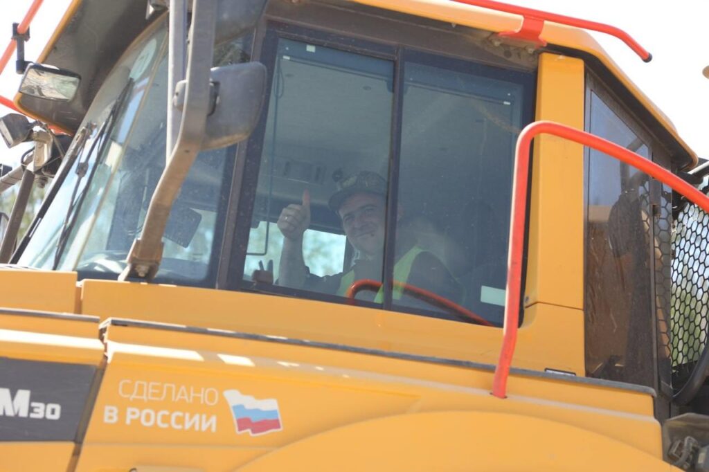 Военнослужащий