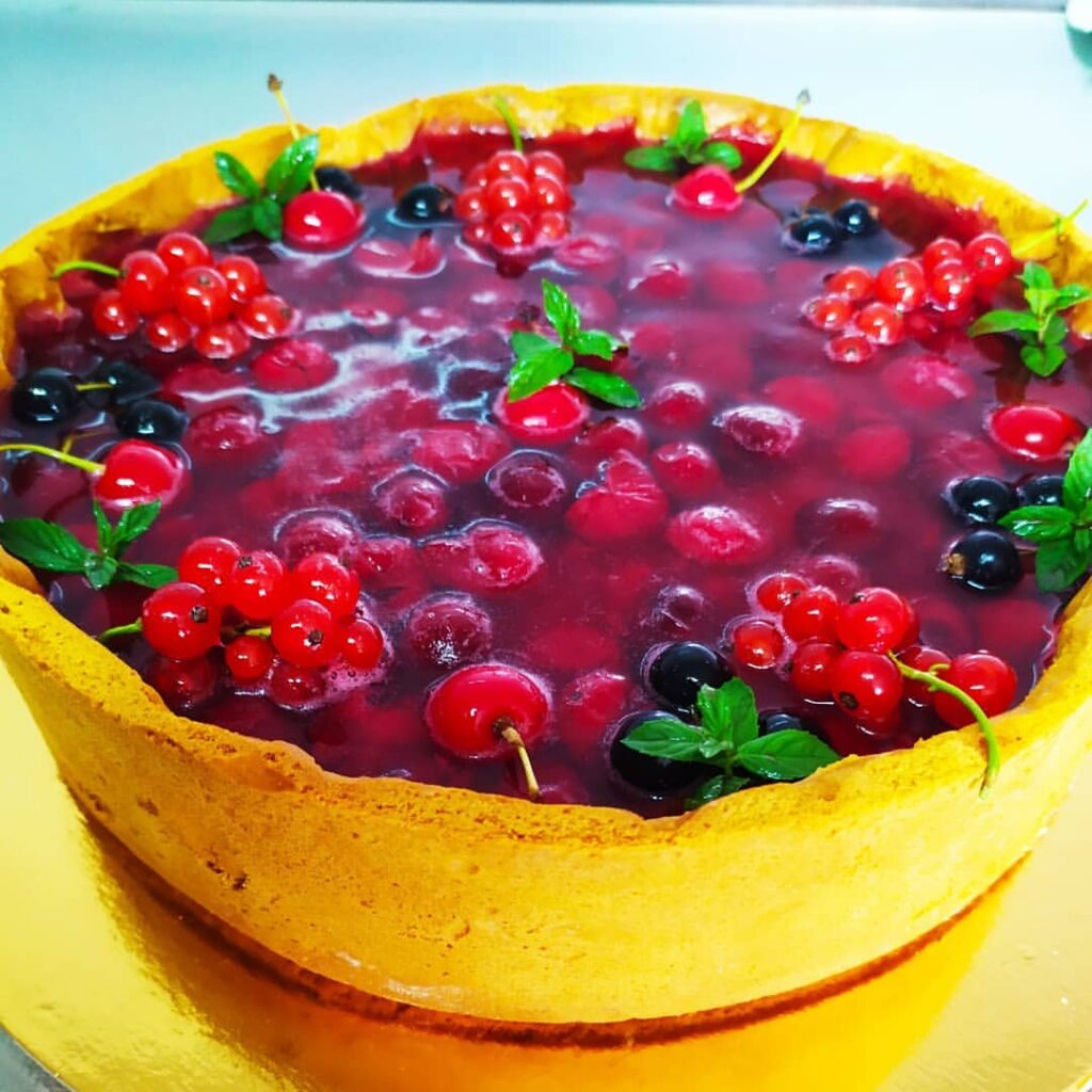 тарт с вишней, пирог с вишней, заварной крем рецепт, рецепт крем-брюле, крем-брюле рецепт, рецепт эклеров, эклеры с заварным кремом, заварной ванильный крем рецепт