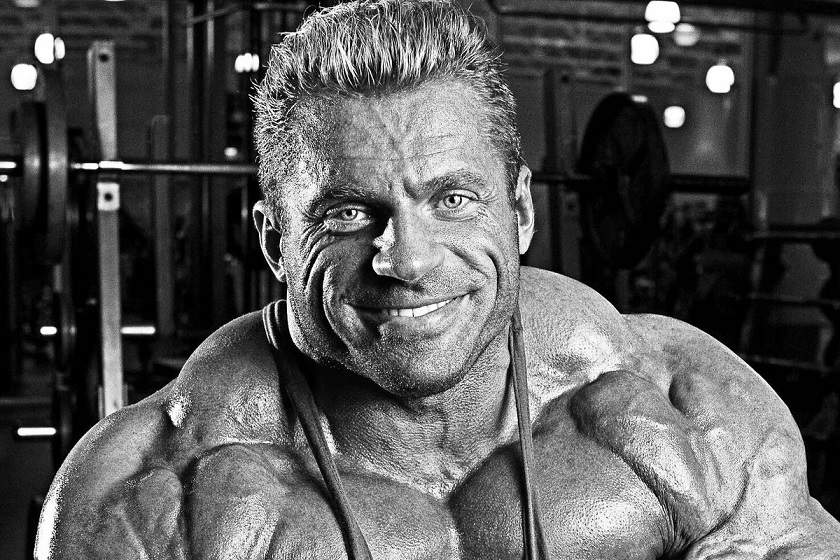 Известный российский бодибилдер Евгений Мишин умер в 48 лет